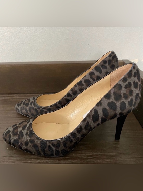 Jimmy Choo Shoes - Jimmy Choo Leopard Print Pointed Toe Pumps - Brown & Black horse hair excellent